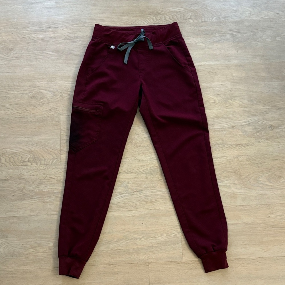 Figs Women’s Burgundy Jogger Scrub Pants